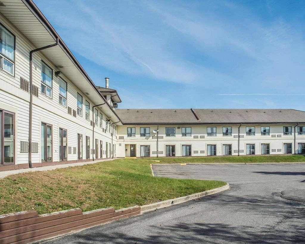 Days Inn By Wyndham Barrie Exterior foto